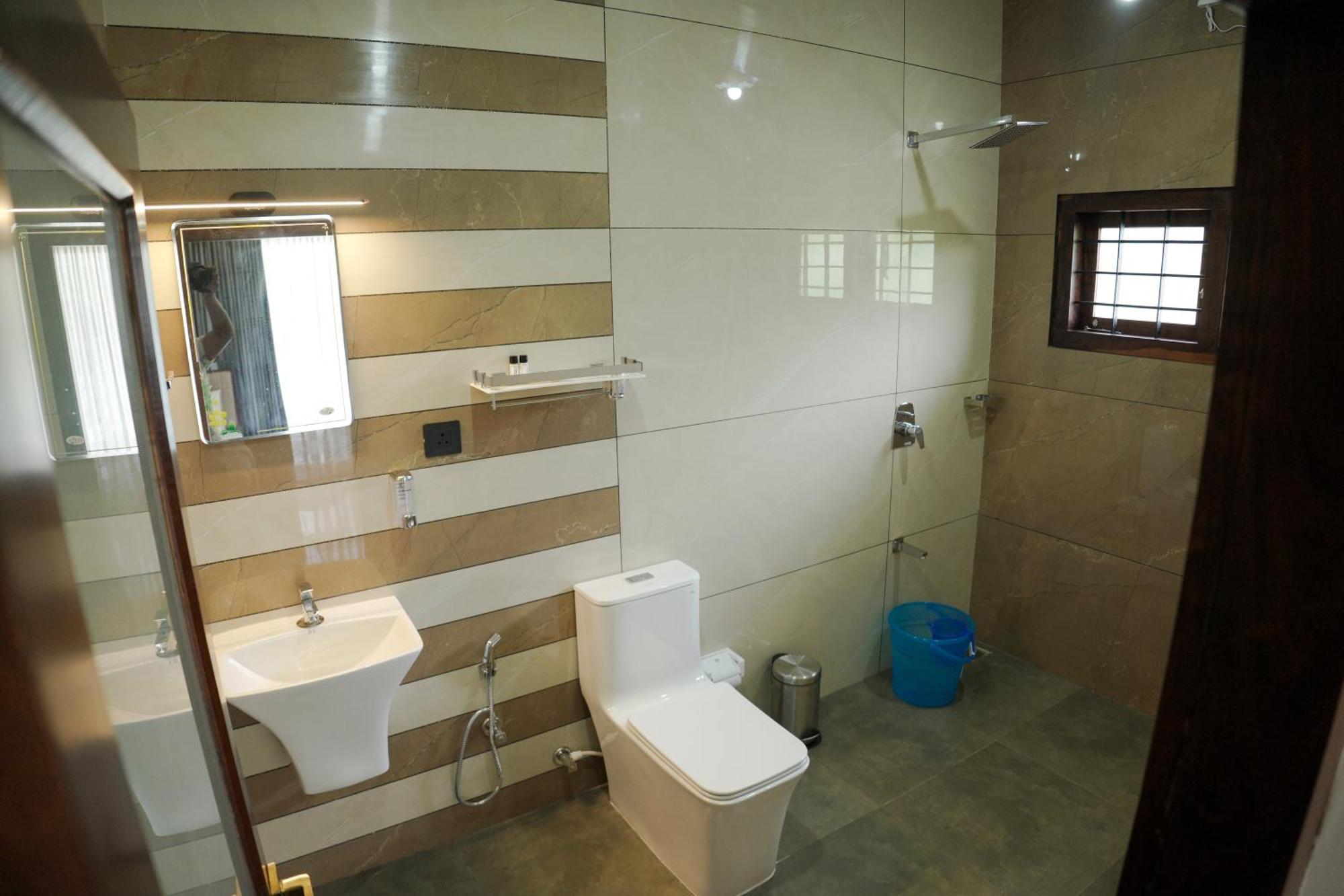 Teak And Lake Homestay Thekkady Εξωτερικό φωτογραφία