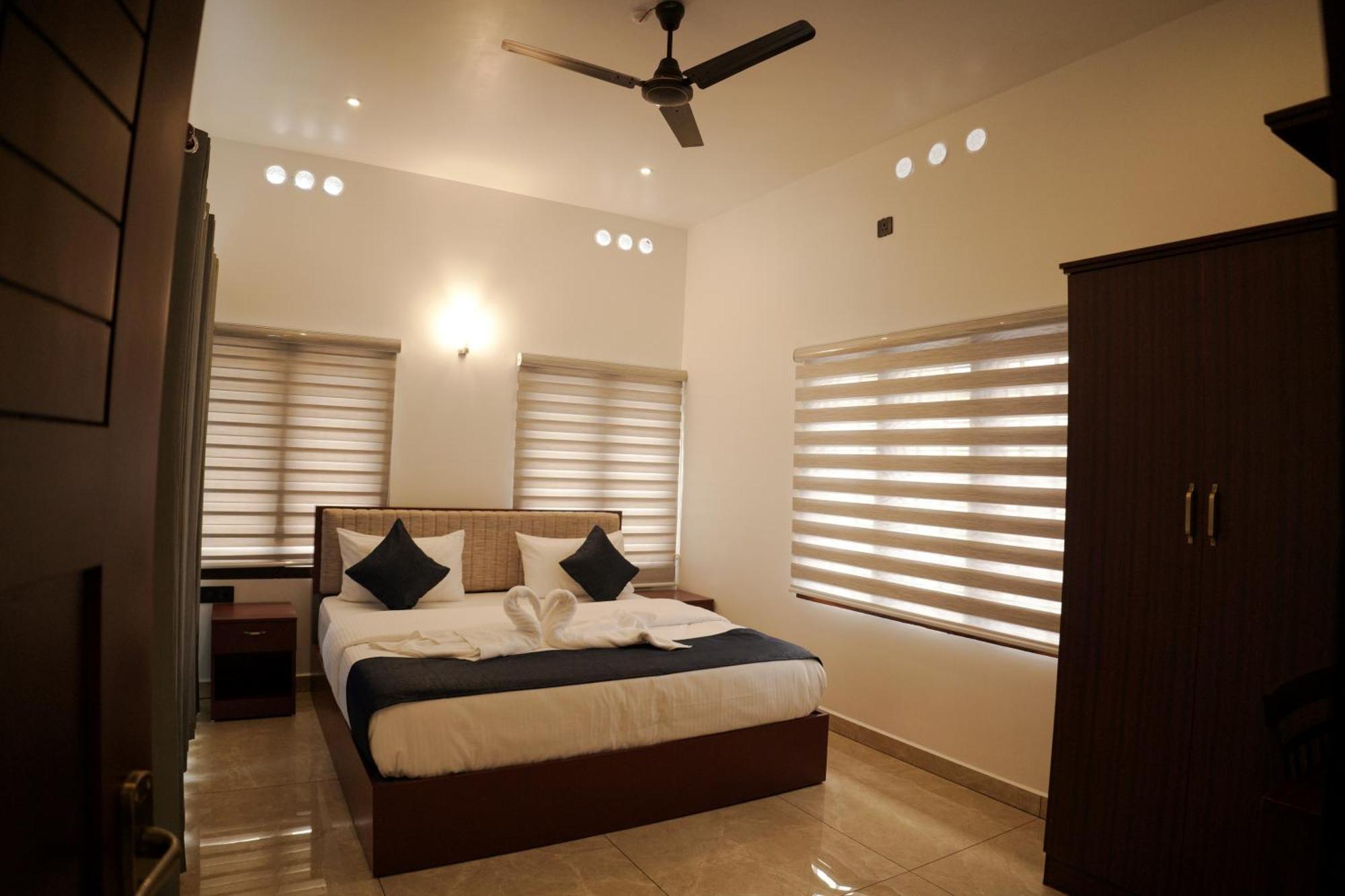Teak And Lake Homestay Thekkady Εξωτερικό φωτογραφία